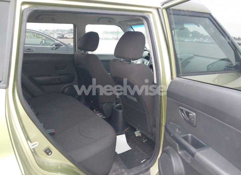 Photo 8 of 2013 Kia Soul (VIN KNDJT2A59D7523032)