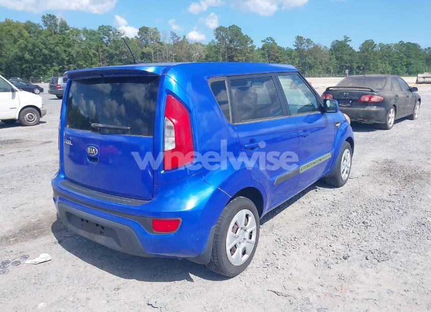 Photo 4 of 2013 Kia Soul (VIN KNDJT2A59D7534693)