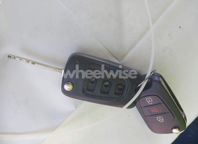 Photo 11 of 2013 Kia Soul (VIN KNDJT2A59D7550747)