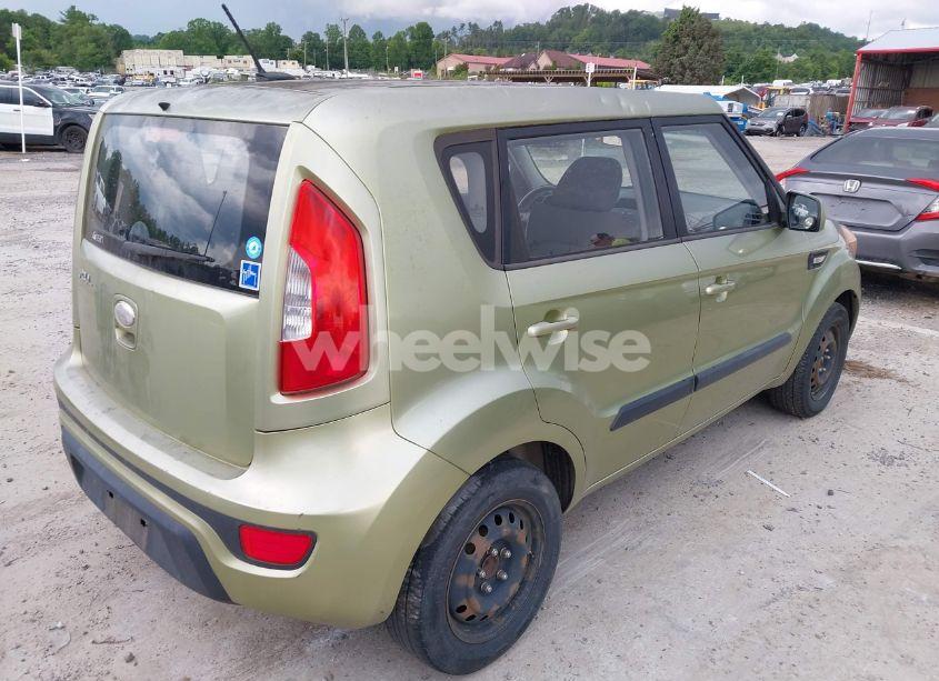 Photo 4 of 2013 Kia Soul ! (VIN KNDJT2A59D7557634)