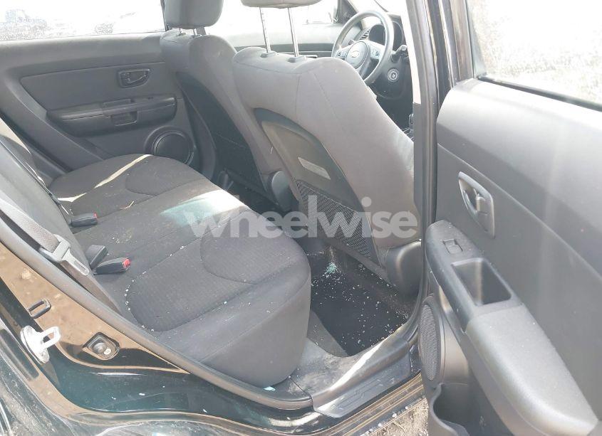 Photo 8 of 2013 Kia Soul (VIN KNDJT2A59D7605424)