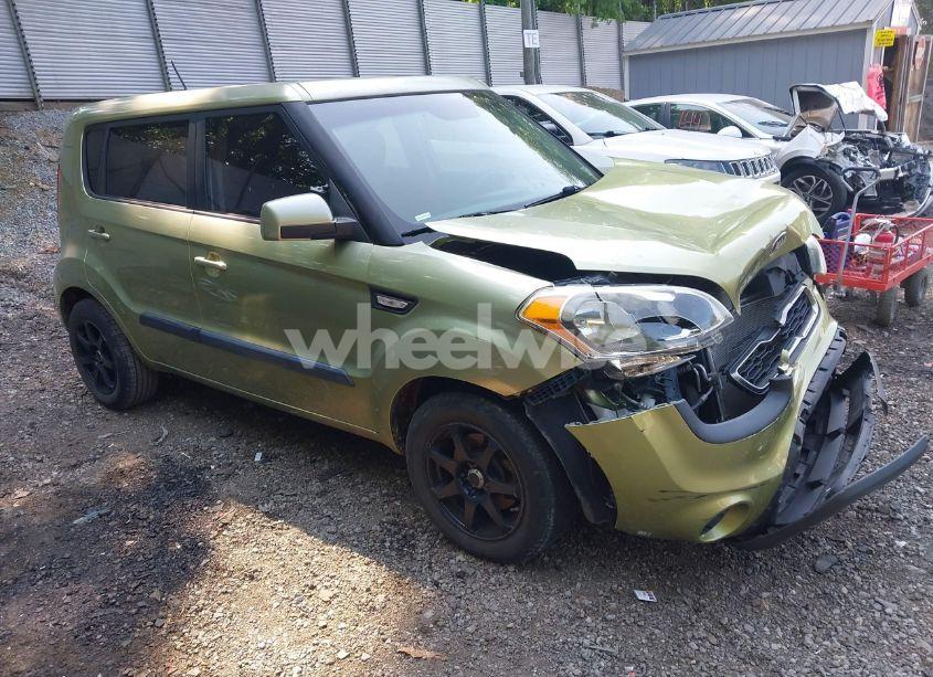 2013 Kia Soul (VIN KNDJT2A59D7623387) main photo