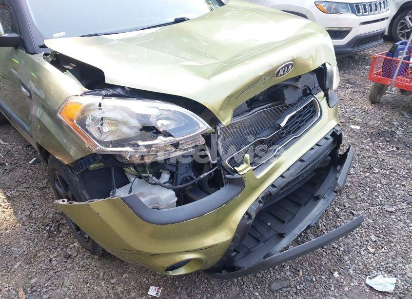 Photo 6 of 2013 Kia Soul (VIN KNDJT2A59D7623387)