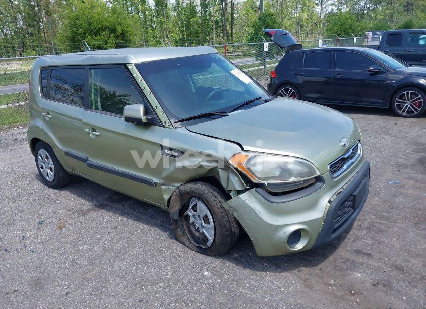 2012 Kia Soul (VIN KNDJT2A5XC7404730) main photo