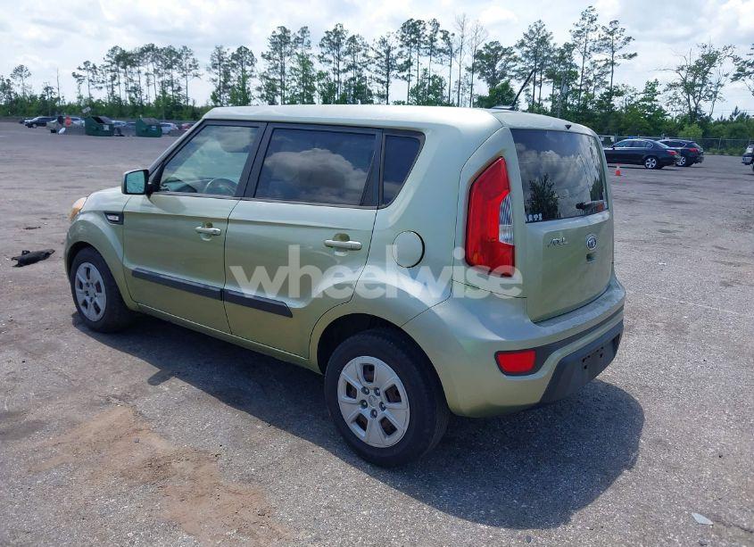 Photo 3 of 2012 Kia Soul (VIN KNDJT2A5XC7404730)