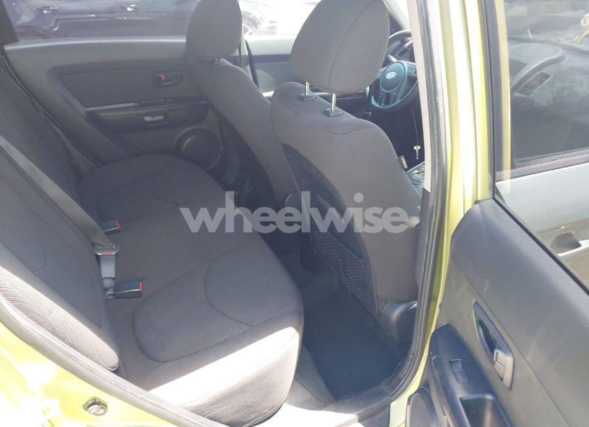 Photo 8 of 2012 Kia Soul (VIN KNDJT2A5XC7404730)