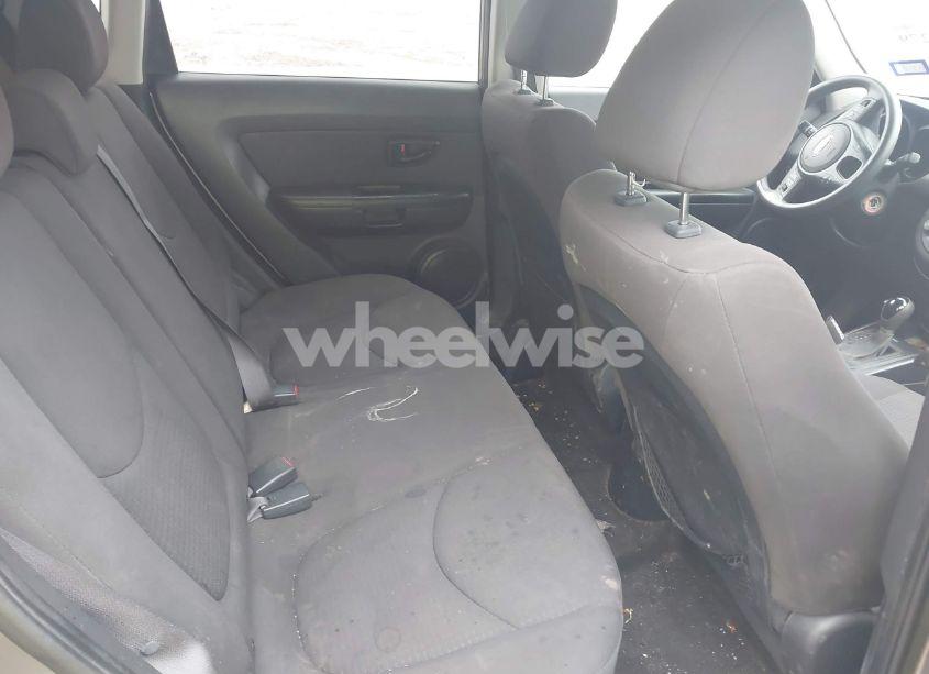 Photo 8 of 2013 Kia Soul (VIN KNDJT2A5XD7574250)