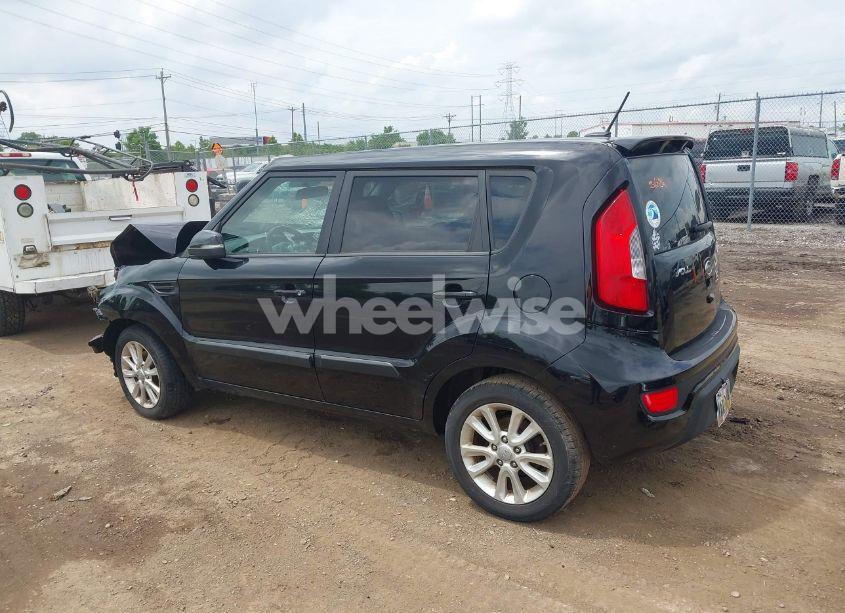 Photo 3 of 2012 Kia Soul + (VIN KNDJT2A60C7363033)