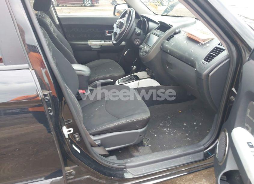 Photo 5 of 2012 Kia Soul + (VIN KNDJT2A60C7363033)