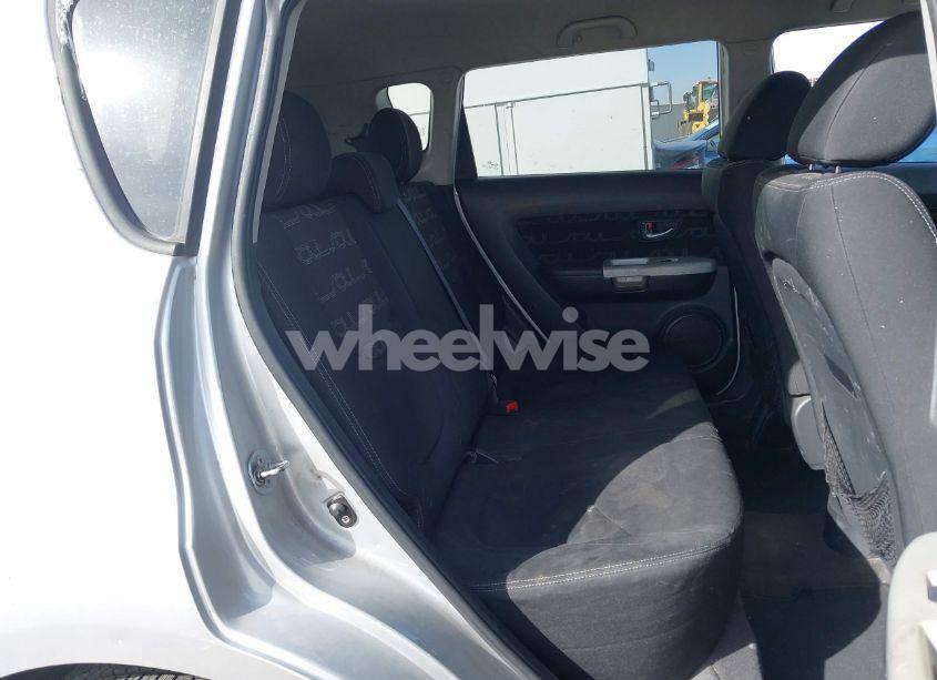 Photo 8 of 2012 Kia Soul + (VIN KNDJT2A60C7379894)