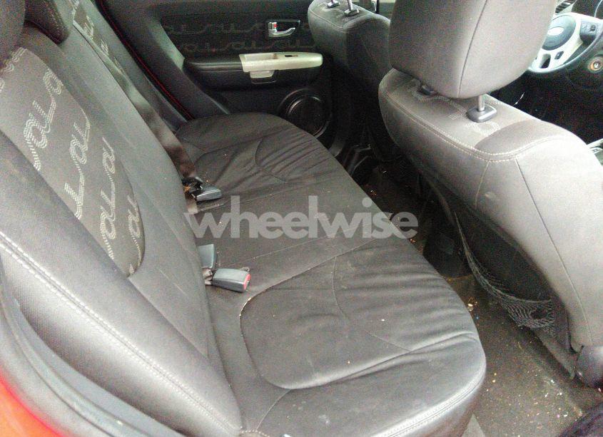 Photo 8 of 2012 Kia Soul + (VIN KNDJT2A60C7380382)