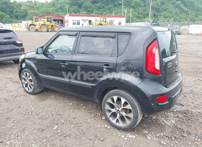 Photo 3 of 2013 Kia Soul ! (VIN KNDJT2A60D7524689)