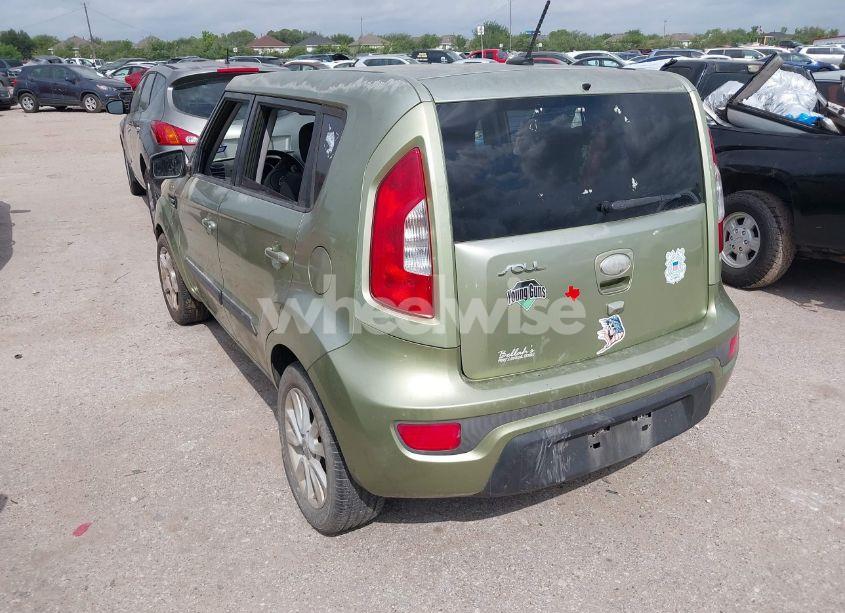 Photo 3 of 2013 Kia Soul + (VIN KNDJT2A60D7576761)