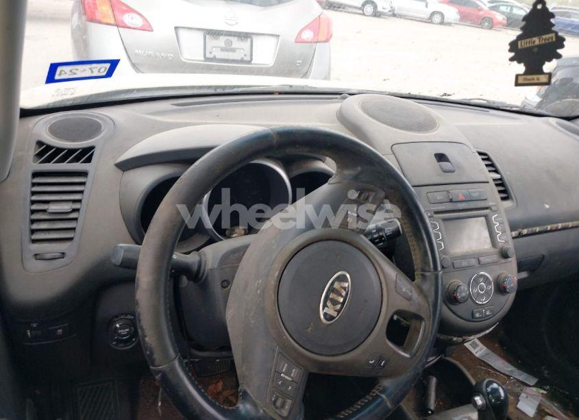 Photo 7 of 2013 Kia Soul + (VIN KNDJT2A60D7576761)