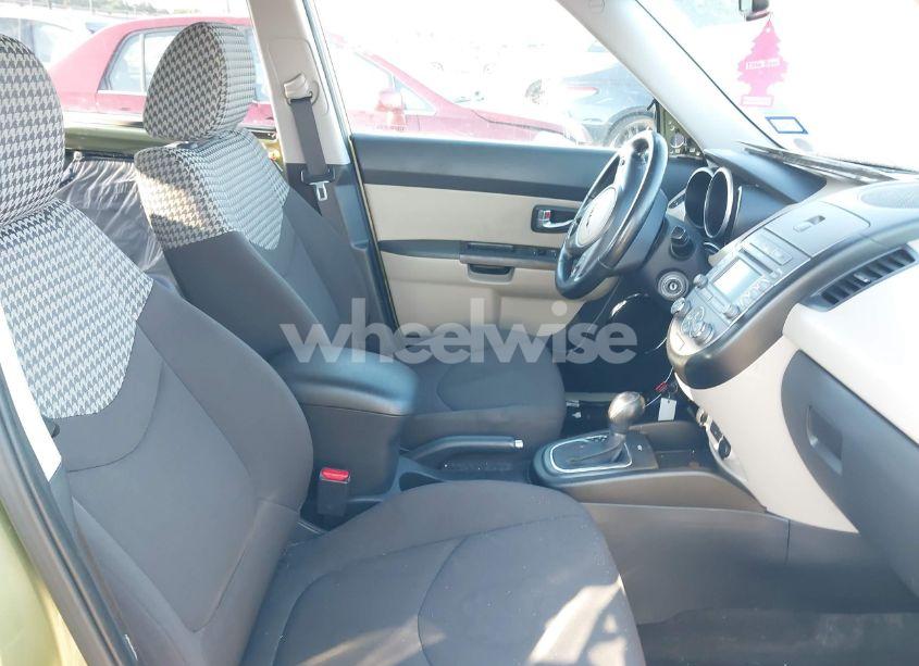 Photo 5 of 2013 Kia Soul ! (VIN KNDJT2A60D7599991)