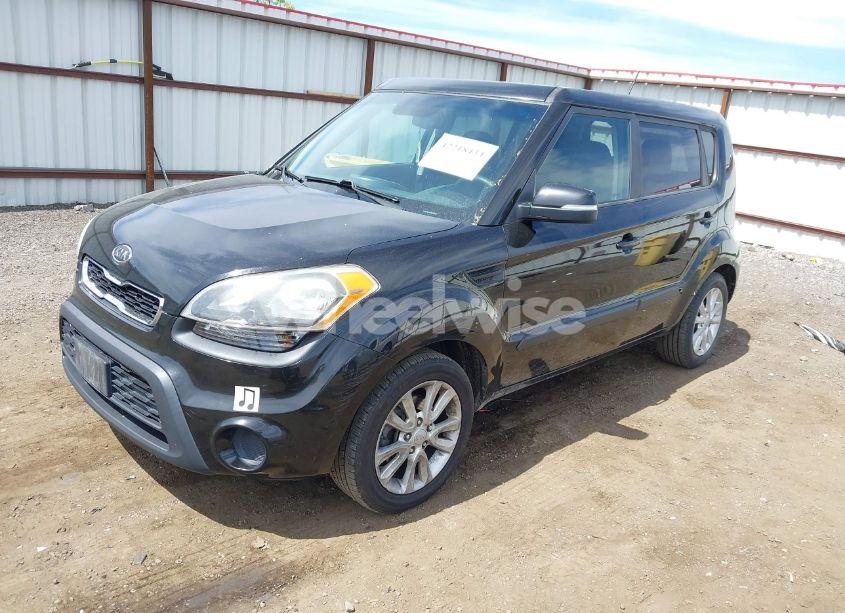 Photo 2 of 2012 Kia Soul + (VIN KNDJT2A61C7746740)