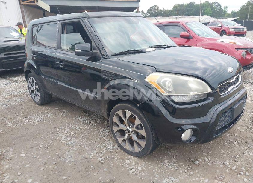 2013 Kia Soul ! (VIN KNDJT2A61D7501793) main photo