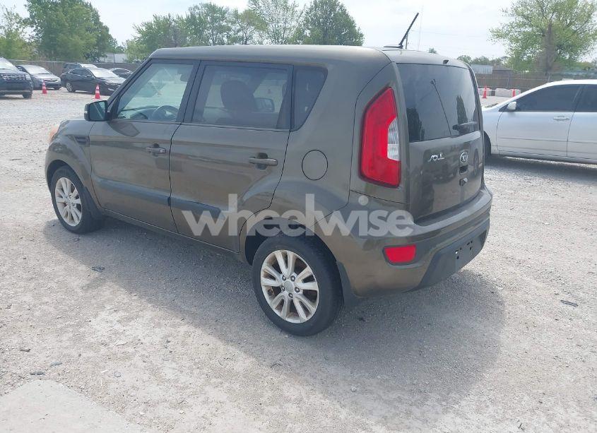 Photo 3 of 2013 Kia Soul + (VIN KNDJT2A61D7519517)