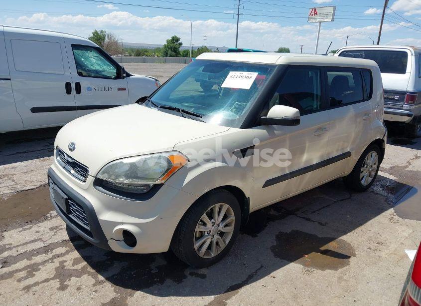 Photo 14 of 2013 Kia Soul + (VIN KNDJT2A61D7559550)