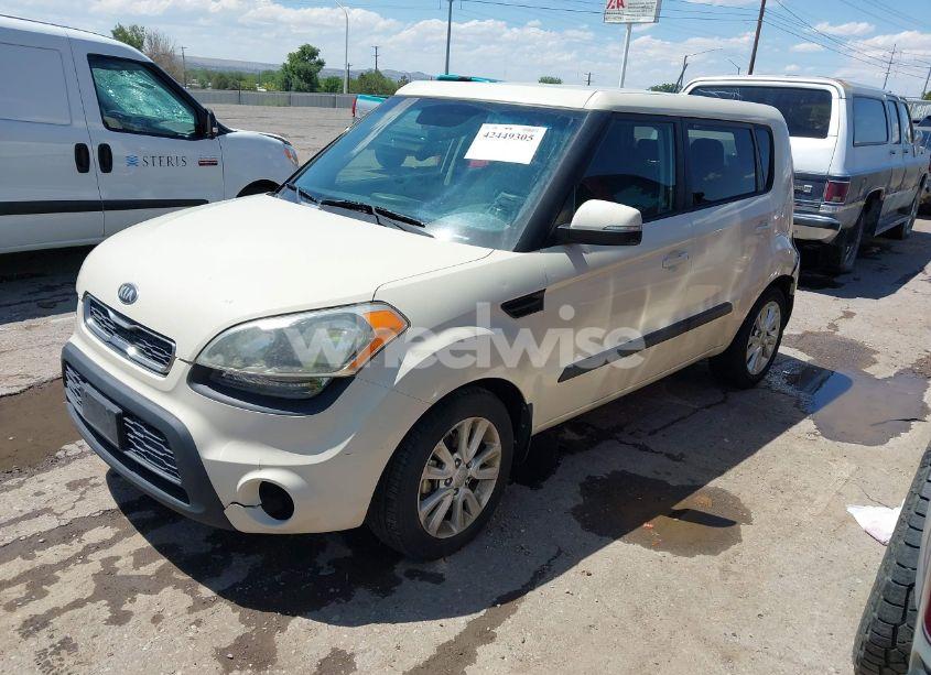 Photo 2 of 2013 Kia Soul + (VIN KNDJT2A61D7559550)