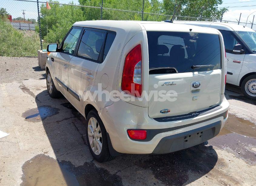 Photo 3 of 2013 Kia Soul + (VIN KNDJT2A61D7559550)
