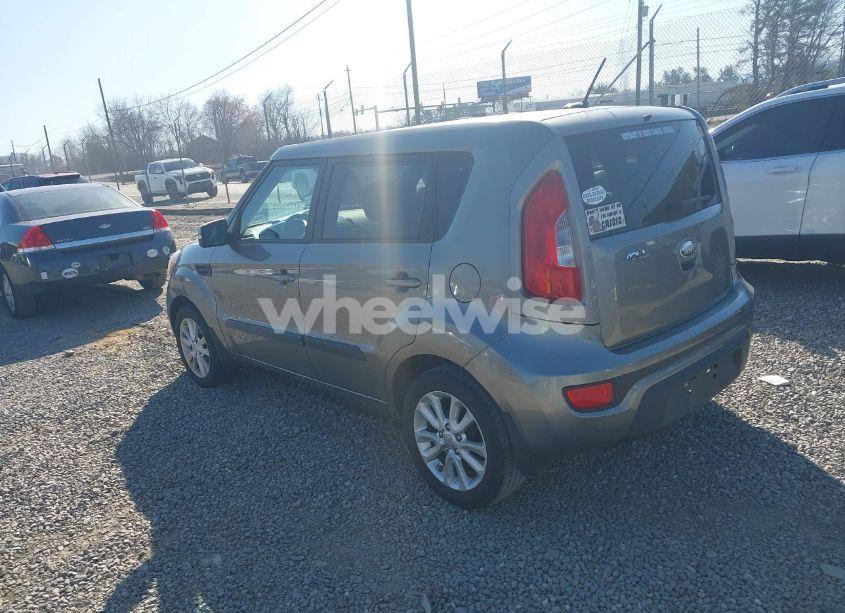 Photo 3 of 2013 Kia Soul + (VIN KNDJT2A61D7578521)