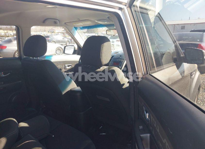 Photo 8 of 2013 Kia Soul + (VIN KNDJT2A61D7578521)