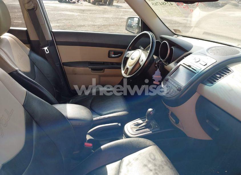 Photo 5 of 2013 Kia Soul ! (VIN KNDJT2A61D7588627)