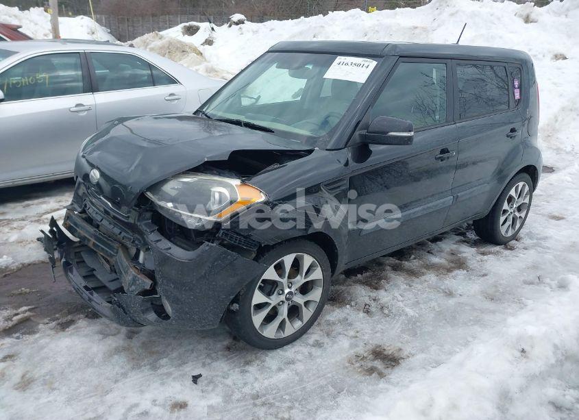 Photo 2 of 2013 Kia Soul ! (VIN KNDJT2A61D7628284)