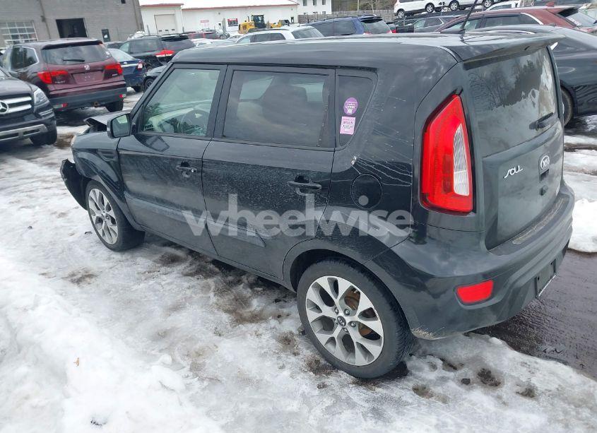 Photo 3 of 2013 Kia Soul ! (VIN KNDJT2A61D7628284)