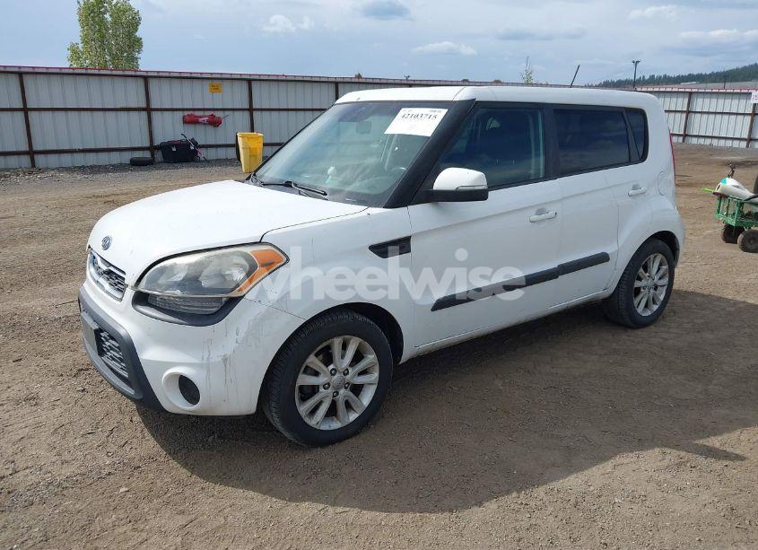 Photo 2 of 2012 Kia Soul + (VIN KNDJT2A62C7368475)