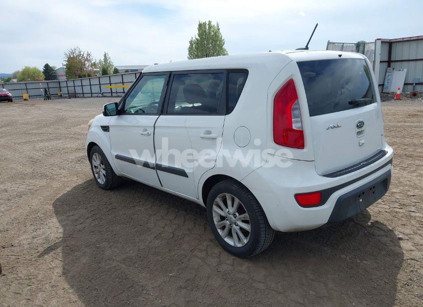 Photo 3 of 2012 Kia Soul + (VIN KNDJT2A62C7368475)