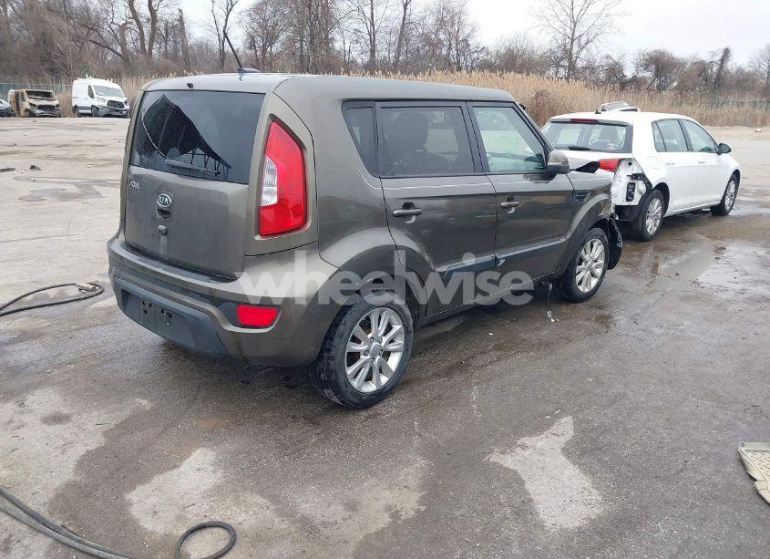 Photo 4 of 2012 Kia Soul + (VIN KNDJT2A62C7371893)