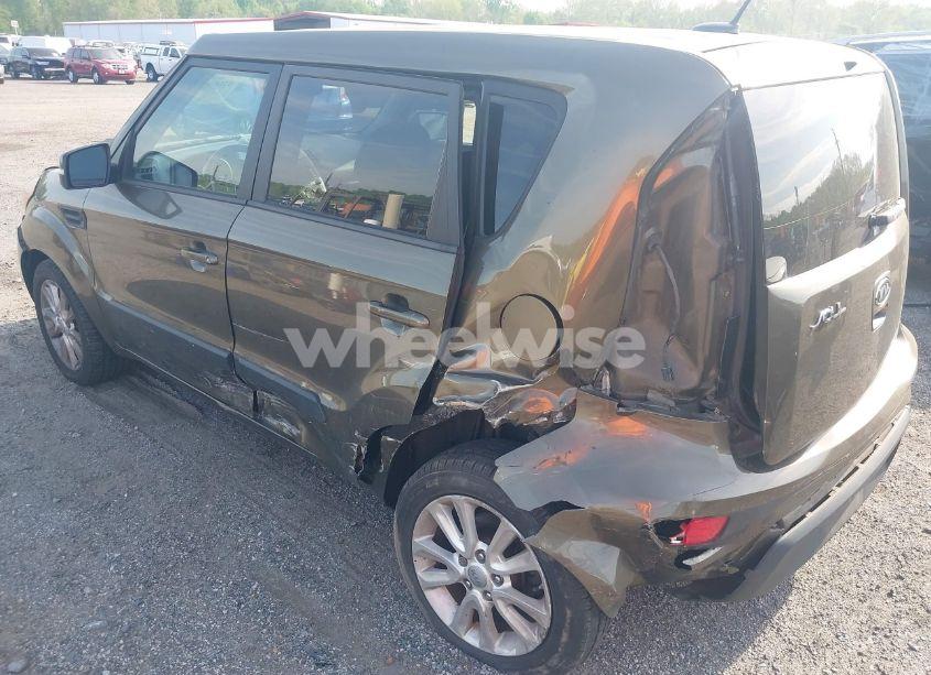 Photo 3 of 2012 Kia Soul + (VIN KNDJT2A62C7437312)