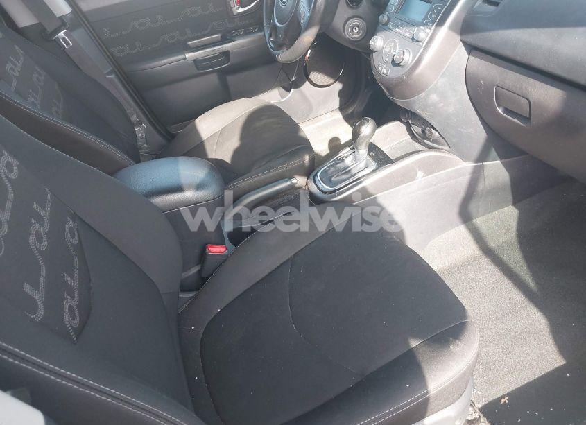 Photo 5 of 2012 Kia Soul + (VIN KNDJT2A62C7437312)