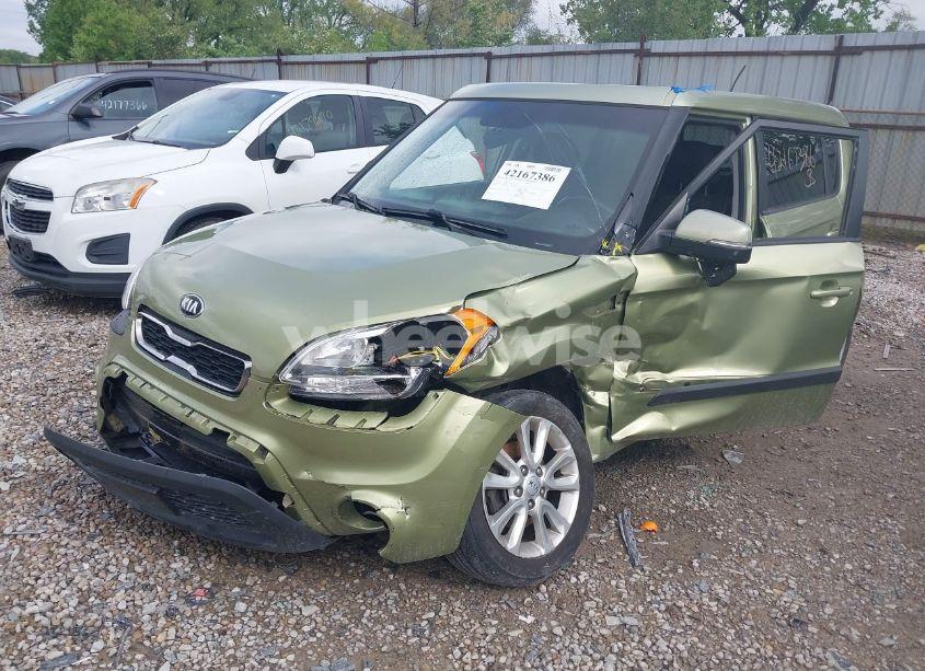 Photo 6 of 2013 Kia Soul + (VIN KNDJT2A62D7616354)