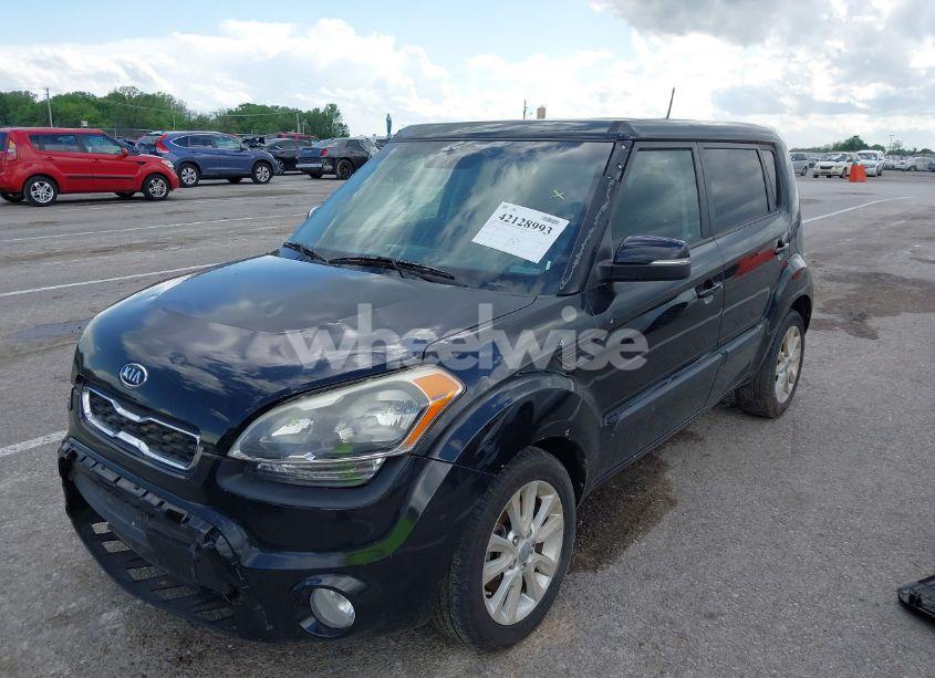 Photo 2 of 2012 Kia Soul + (VIN KNDJT2A63C7362958)