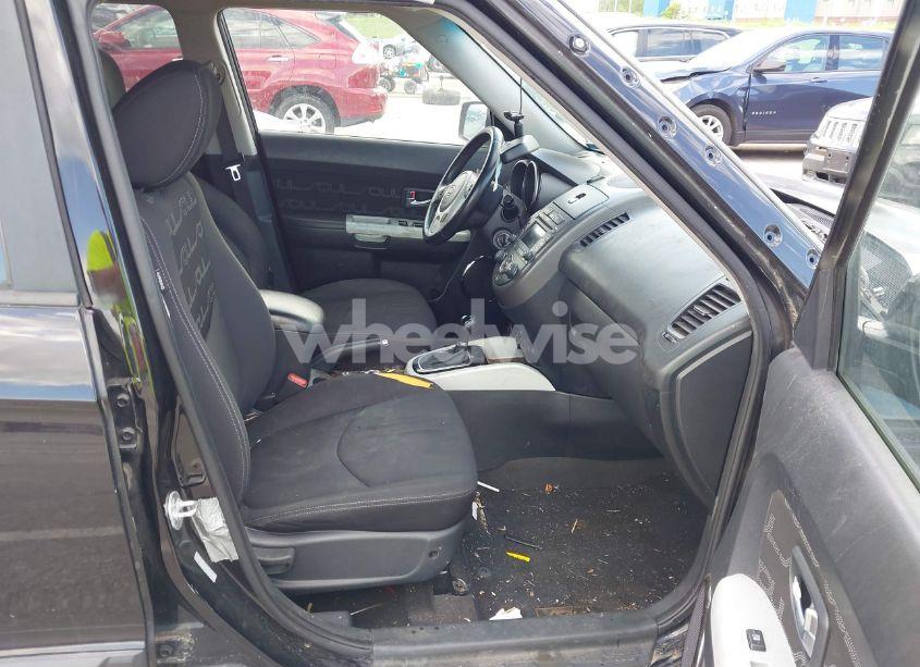Photo 5 of 2012 Kia Soul + (VIN KNDJT2A63C7362958)