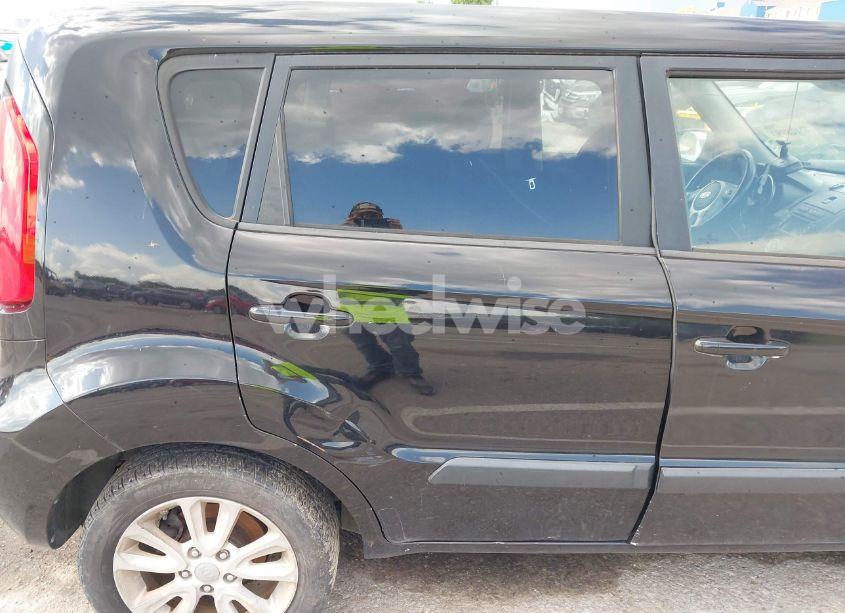 Photo 6 of 2012 Kia Soul + (VIN KNDJT2A63C7362958)