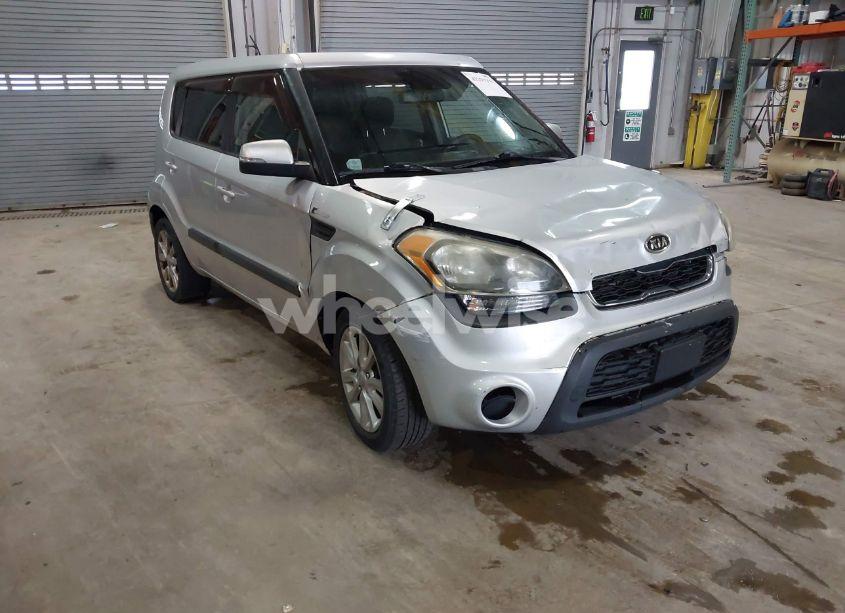 2012 Kia Soul + (VIN KNDJT2A63C7474823) main photo