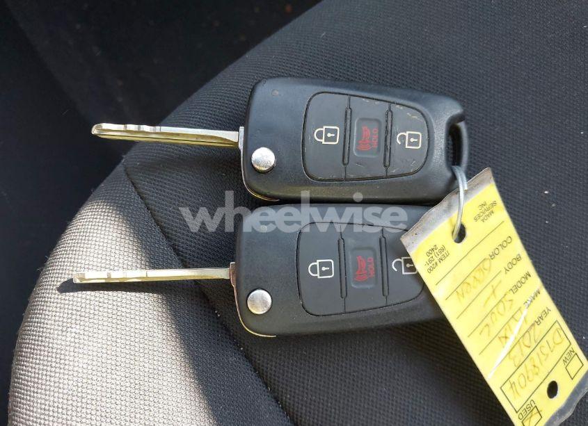 Photo 11 of 2013 Kia Soul + (VIN KNDJT2A63D7518904)