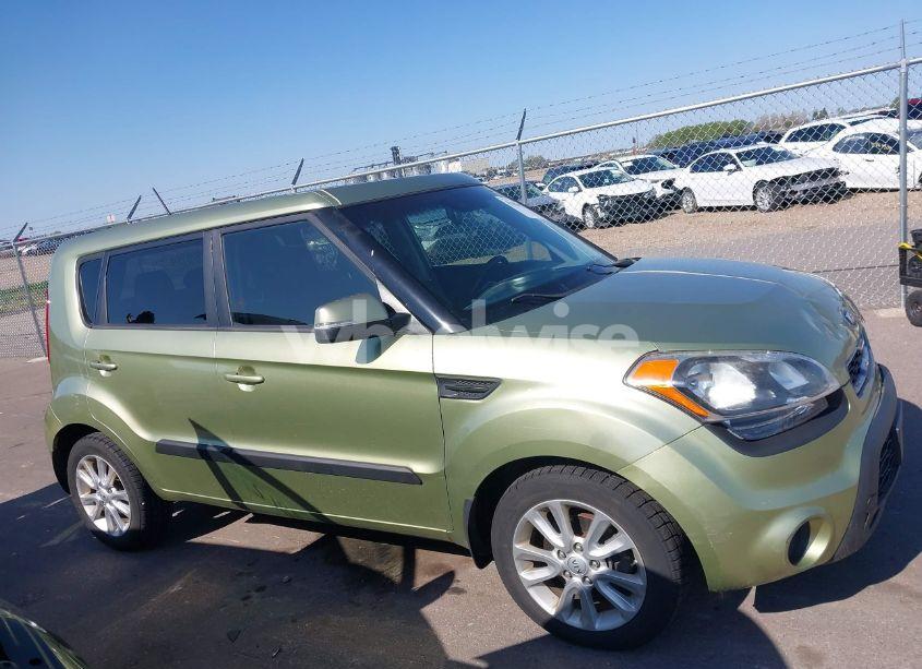 Photo 13 of 2013 Kia Soul + (VIN KNDJT2A63D7518904)