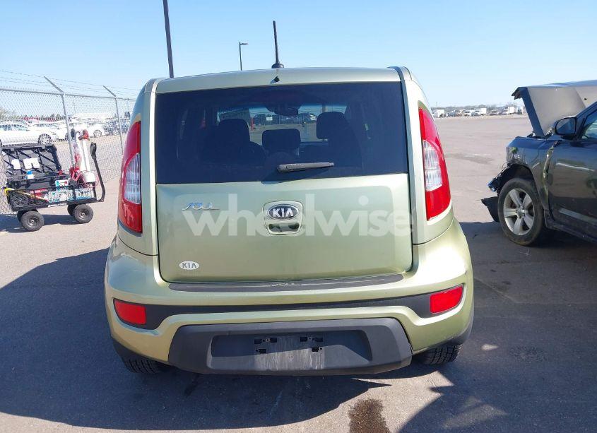 Photo 16 of 2013 Kia Soul + (VIN KNDJT2A63D7518904)