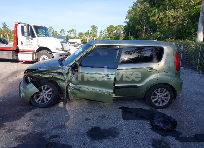 Photo 15 of 2013 Kia Soul + (VIN KNDJT2A63D7573868)