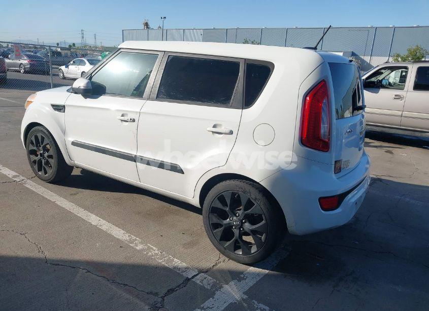 Photo 3 of 2013 Kia Soul ! (VIN KNDJT2A63D7755506)