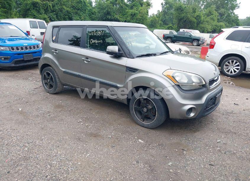 2012 Kia Soul + (VIN KNDJT2A64C7380269) main photo