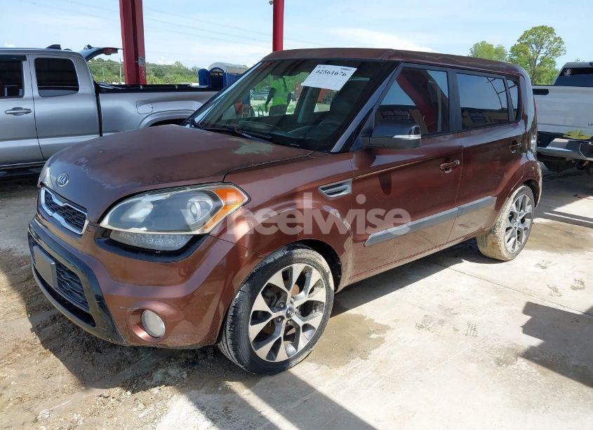 Photo 2 of 2012 Kia Soul ! (VIN KNDJT2A64C7432354)