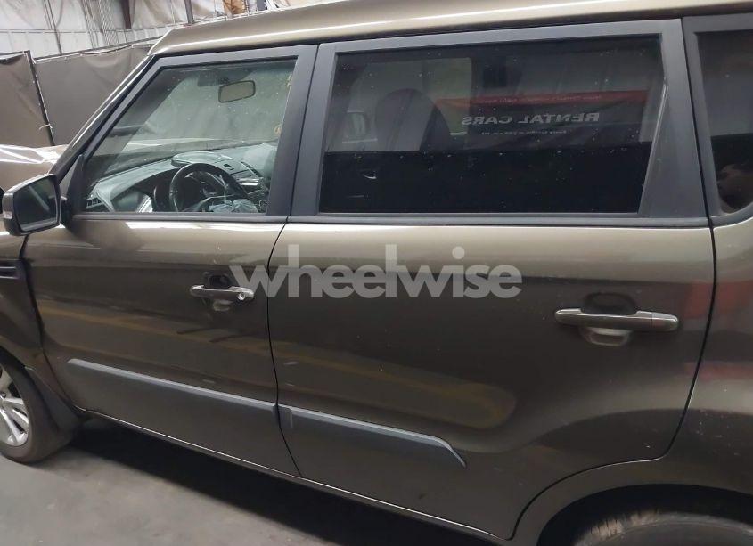 Photo 14 of 2012 Kia Soul + (VIN KNDJT2A64C7470859)