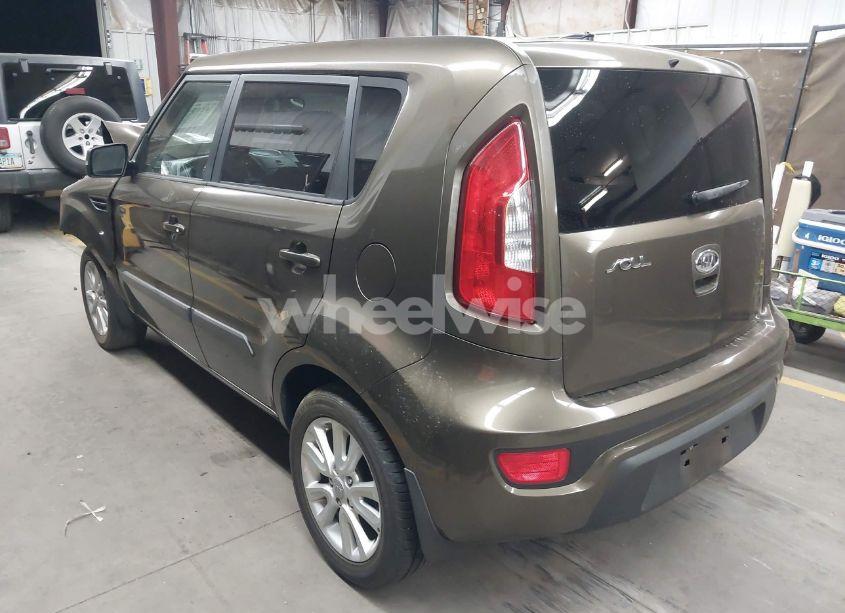 Photo 3 of 2012 Kia Soul + (VIN KNDJT2A64C7470859)