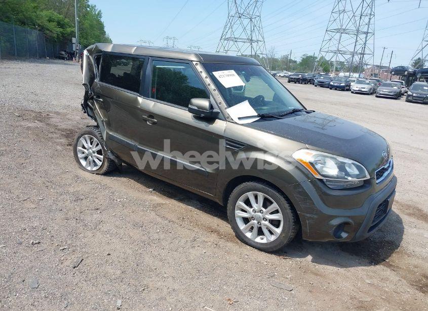 2012 Kia Soul + (VIN KNDJT2A64C7472398) main photo